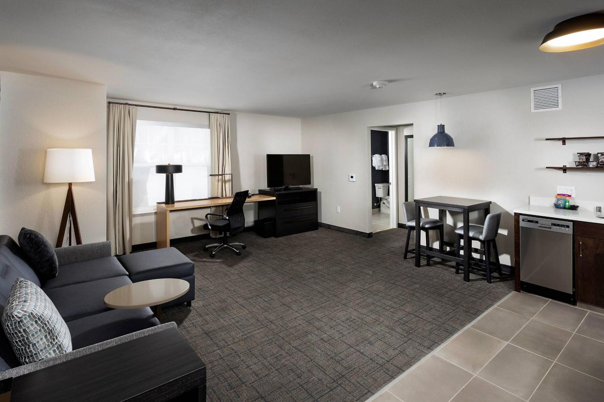 Residence Inn By Marriott Milwaukee Brookfield Exterior photo