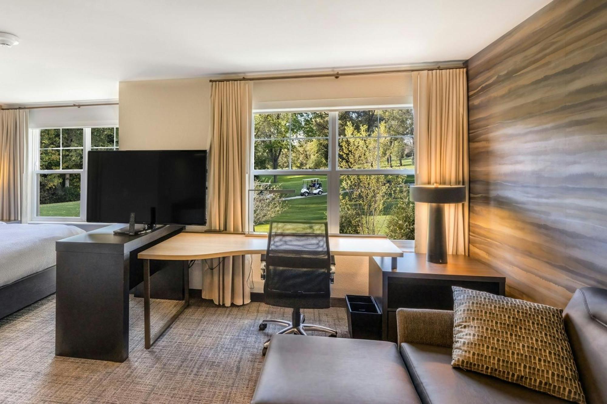Residence Inn By Marriott Milwaukee Brookfield Exterior photo