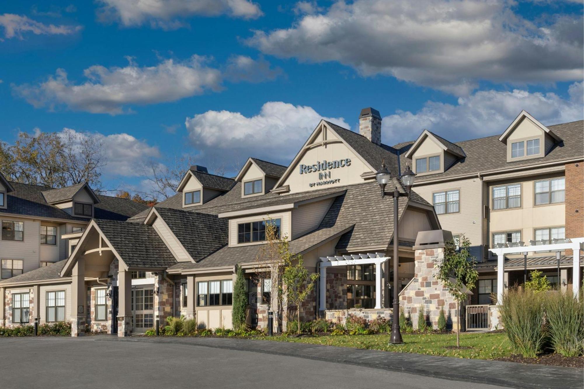 Residence Inn By Marriott Milwaukee Brookfield Exterior photo
